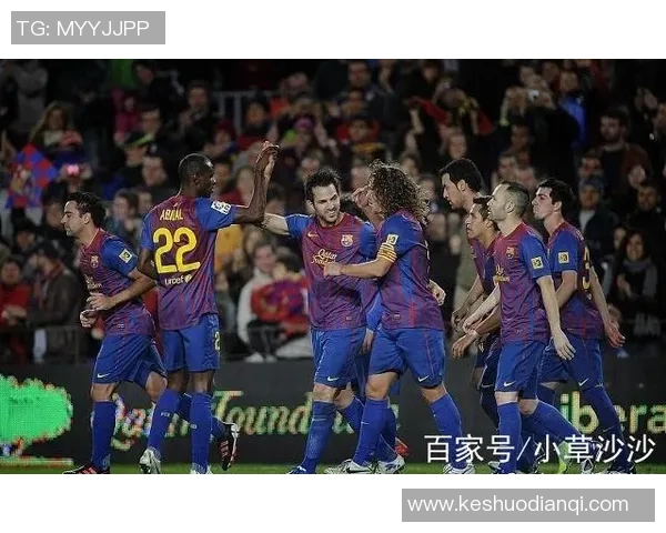 班菲尔德迎战拉普拉塔大学生争夺联赛关键三分的激烈对决